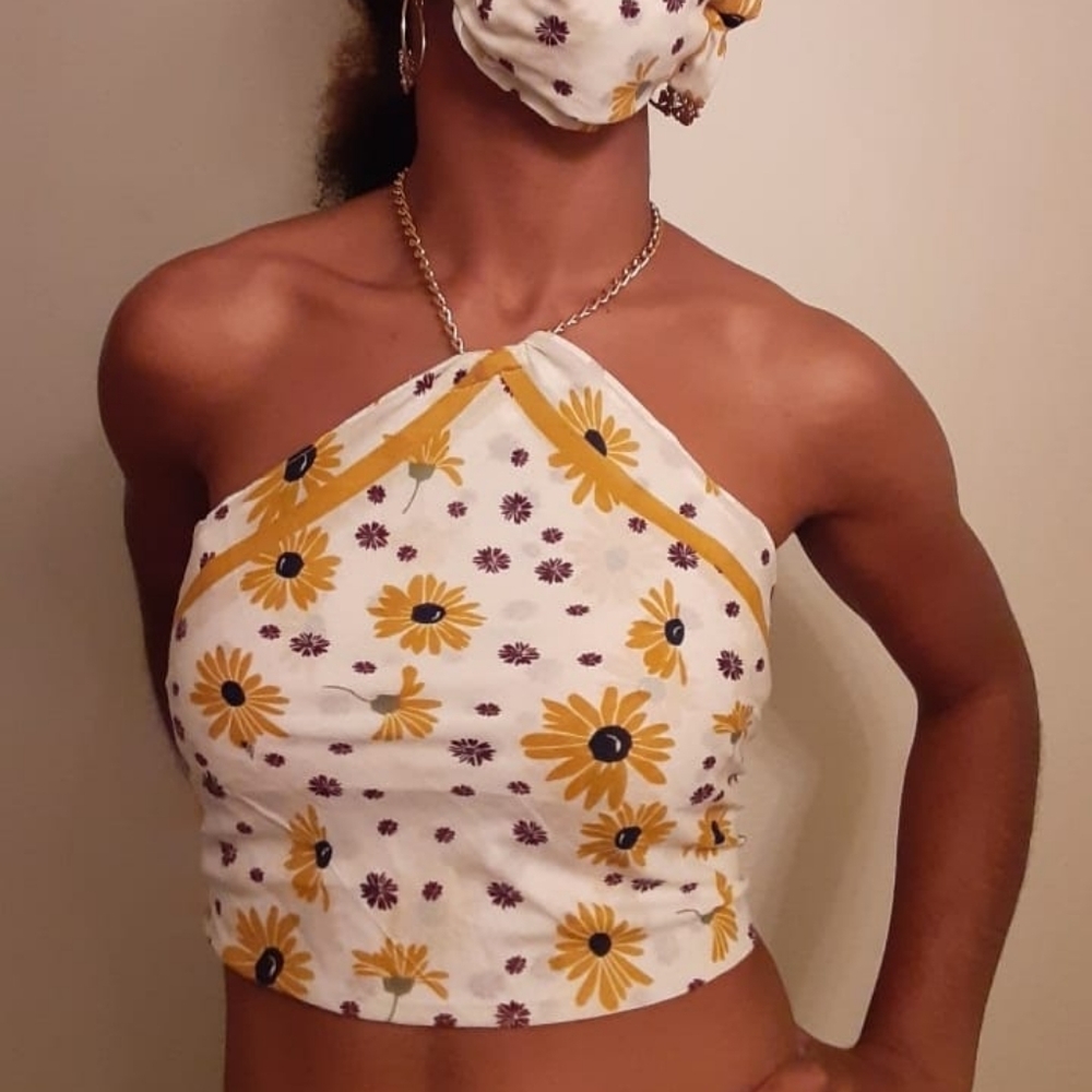 Chained summer top